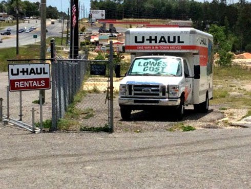 Auto World is now offering U-Haul services in Crestview.