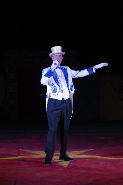 A ringmaster addresses the audience May 2015 during a Loomis Bros. Circus performance. The circus will be in Crestview Nov. 10-13. Special to the News Bulletin