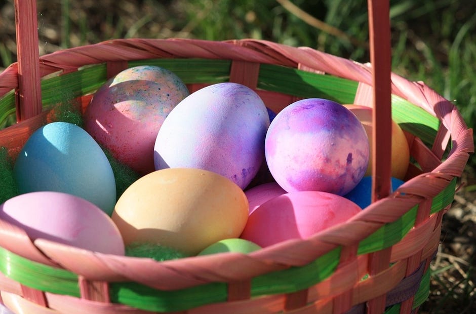 An Easter basket and a camera are all attendeeds need to bring to the Crestview egg hunt. [Pixabay.com]