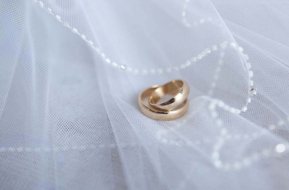 Marriage license information comes from Okaloosa County Courthouse records. [Pixabay.com]