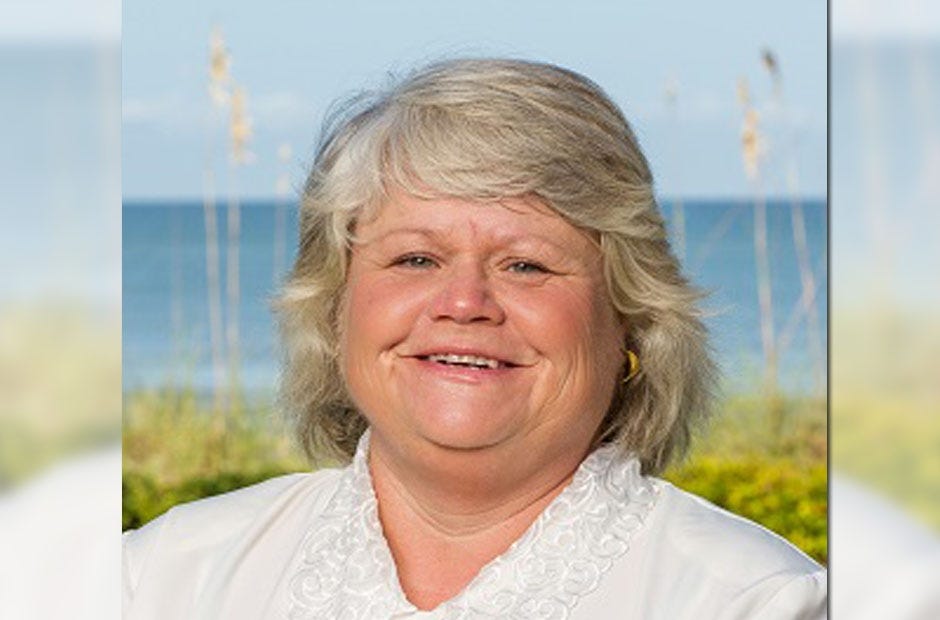 Sheila Dunning is the commercial horticulture agent in Okaloosa County. [2015 UF/IFAS Communications]
