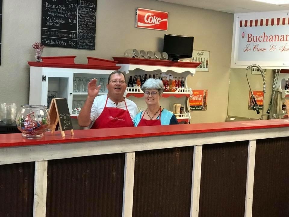 Tom and Brenda Petoskey are the new owners of Tom’s Main Street Ice Cream, which is located inside the Rustic Reflections building across from Tropical Palm. They take over from Leah Buchanan, who had owned the ice cream shop since October of 2016. [SAMANTHA LAMBERT | News Bulletin]
