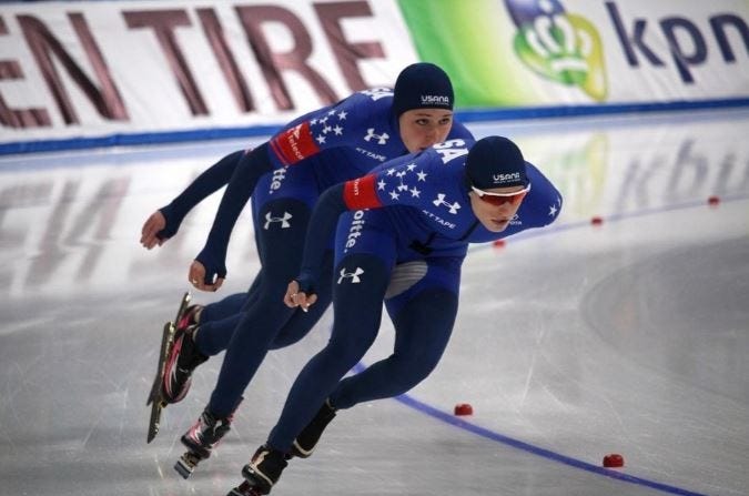 Mia Manganello leads the pack during the 2017 World Single Distance Championships Team Pursuit. [COURTESY TO THE NEWS BULLETIN]
