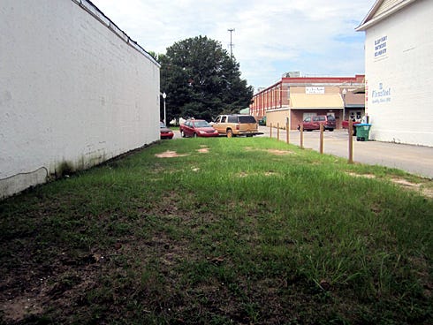 This Main Street lot will transform into Crestview Commons, an outdoor dining area featuring mobile food services.