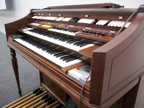 Crestview resident Sharon Jackson donated this organ to Warriors Hall.
