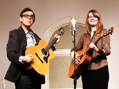 Vermont musicians Rebecca Hall and Ken Anderson will perform their original folk music Feb. 5 at Crestview Public Library.
