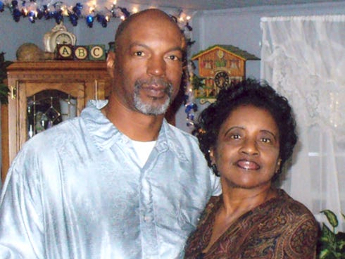 Annie Thomas and Lee Roy Thomas of Crestview