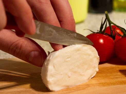 Mozzarella and goats milk cheeses and yogurt making are the focus of upcoming University of Florida workshops.