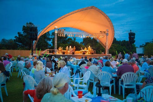 Attendees enjoy an evening concert at a previous Mattie Kelly Arts Foundation event.