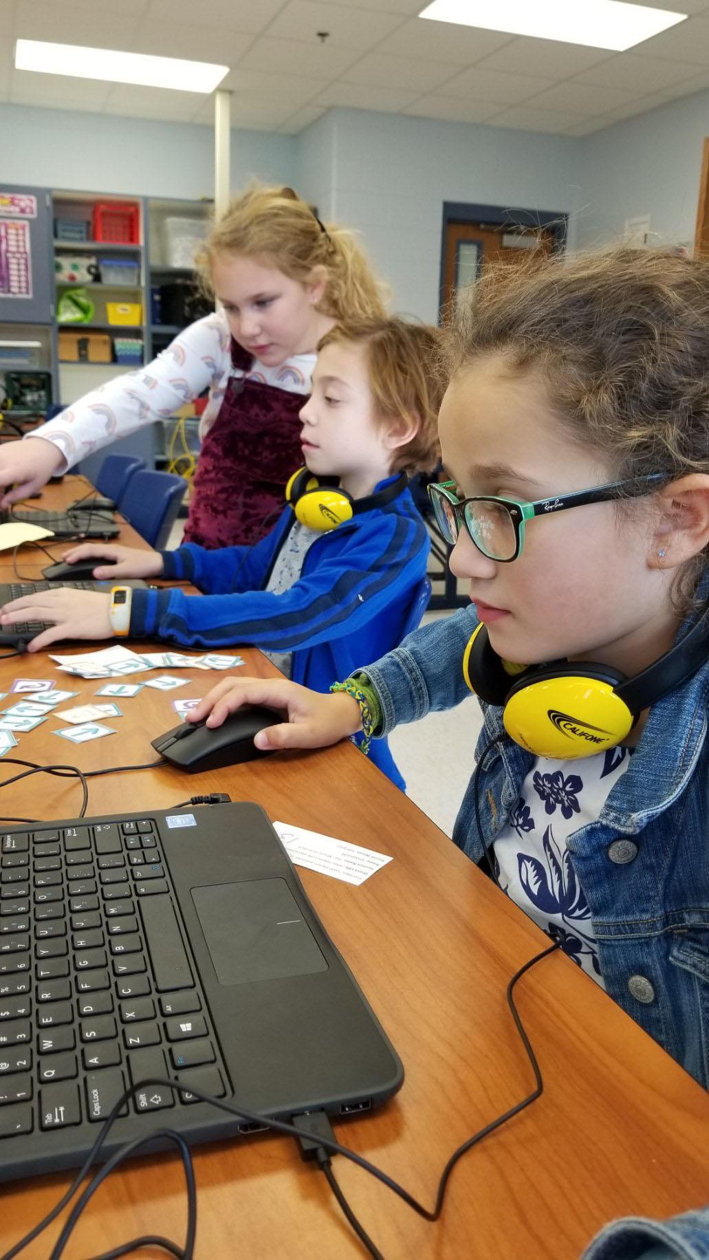 Riverside teaches students computer programming | Crestview News Bulletin